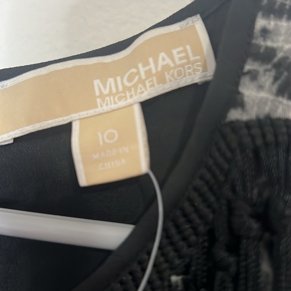 Michael Kors Dress. Fringe on beautiful snakeskin size 10 - Picture 5 of 10